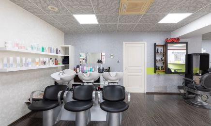 D'ici et d'ailleurs : Coiffeur à Étain