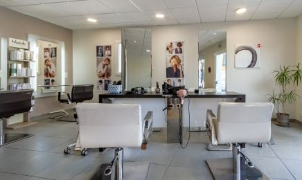 MN visagistes : Coiffeur à L'Herbergement