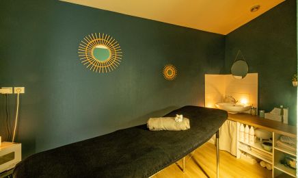 Brin de beauté : Manucure à Montrabé