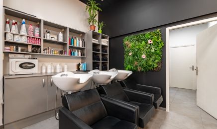 KM coiffure - L'instant bien être  : Manucure à Montpellier