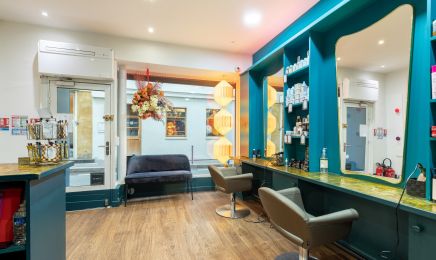 La Forge Coiffure. : Manucure à Paris