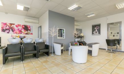 Ô petit salon  : Coiffeur à Bassens
