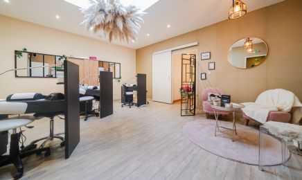 Marie Ongle and Hair : Coiffeur à Carcassonne