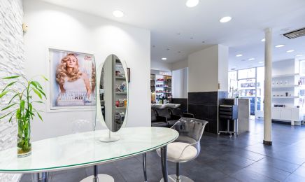 SNZ : Coiffeur à Paris
