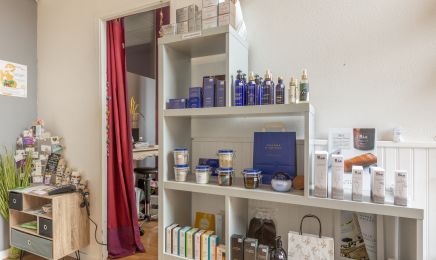 Frédérique Esthétique : Manucure à Soustons