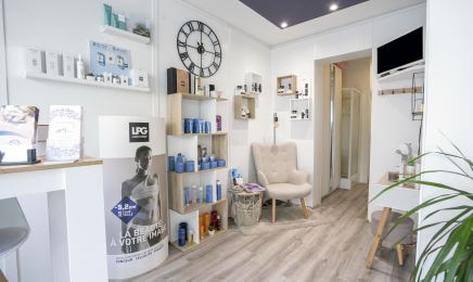 Colibri Esthetique : Manucure à Maisons-Laffitte