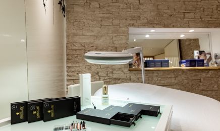 LE SALON  : Manucure à Beaulieu-sur-Mer