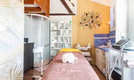 Institut Tiphanie : Manucure à Azay-le-Rideau