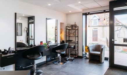 L’Hair des Temps : Coiffeur à Saint-Julien-de-Civry