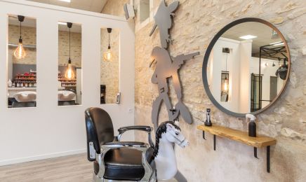 Artemoda factory by emilie : Coiffeur à Richelieu