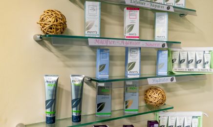 Aux Cinq Sens : Manucure à Écouen