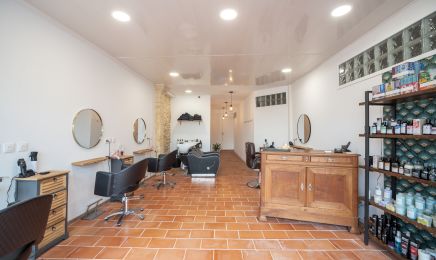Haircut By A&L  : Coiffeur à Villegouge