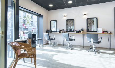 Laura Artisan Coiffeur  : Coiffeur à Périers