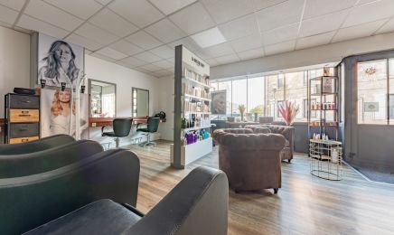 Le 7  : Coiffeur à Ploemeur