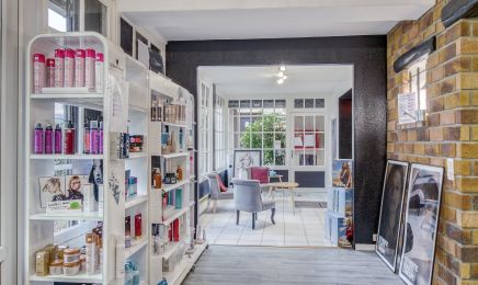 Mani Tango : Coiffeur à saint germain sur morin