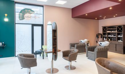 Instant Coiffure  : Manucure à Clermont-Ferrand