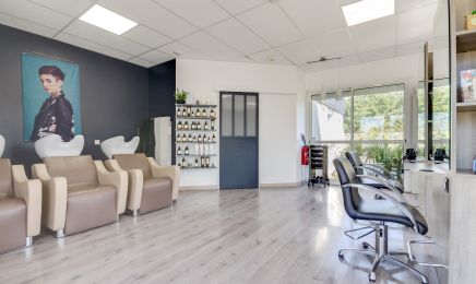 Au salon de Lucie : Coiffeur à Chauvé