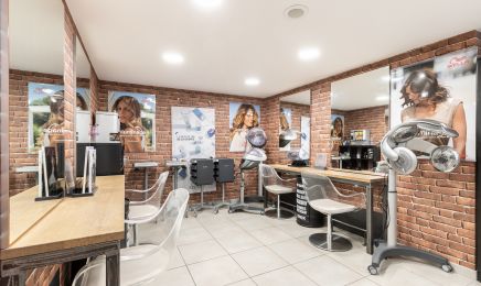 Entr’act : Coiffeur à Les Sables-d'Olonne