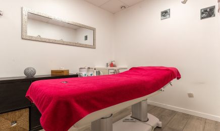 Th'ya Beauté : Manucure à Bègles