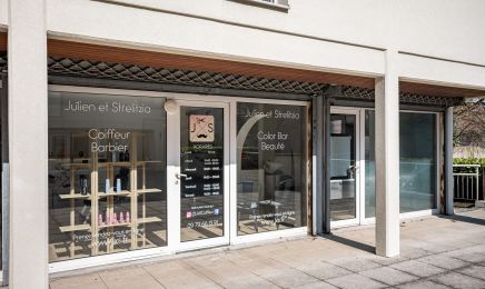 Julien et Strelitzia  : Barbier à Brunstatt-Didenheim