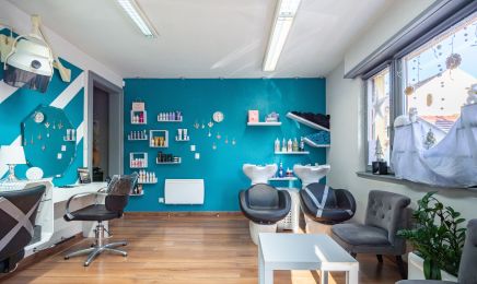 Le petit salon  : Coiffeur à Still