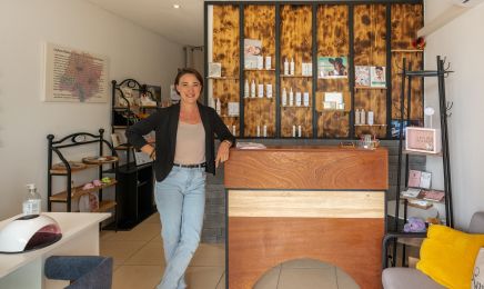 Hibiscus Soins et Beauté : Manucure à Alès