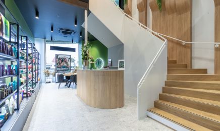 Les Coiffeurs flaneries  : Manucure à La Roche-sur-Yon