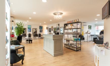 Un autre regard : Coiffeur à Châteaubourg