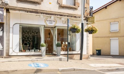 Le Glow Up Institut : Manucure à Roche-la-Molière
