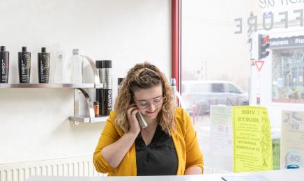 D'ici et d'ailleurs : Coiffeur à Étain