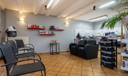 Le Salon  : Coiffeur à Bussière-Poitevine