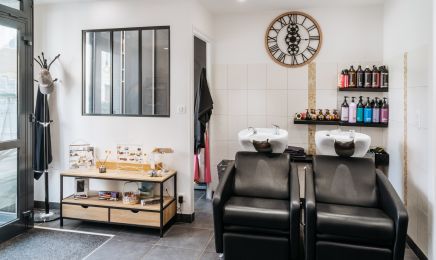 L’Hair des Temps : Coiffeur à Saint-Julien-de-Civry
