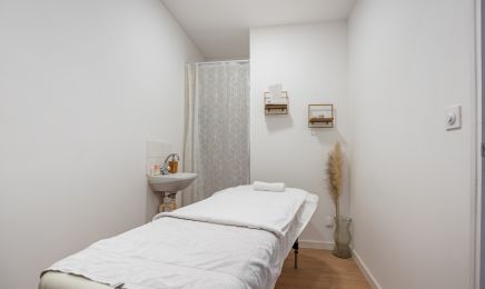 Le Glow Up Institut : Manucure à Roche-la-Molière