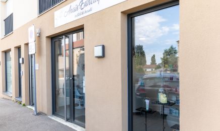 Anais Esthétique : Manucure à Seyssuel