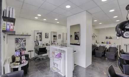 Krystal Hair : Coiffeur à Val-de-Reuil