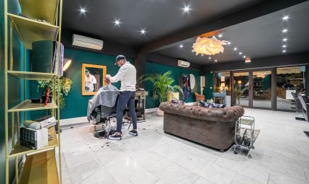 Chez Antoine Coiffeur - Barber  : Coiffeur à Tourrettes