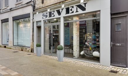 Seven : Coiffeur à Niort