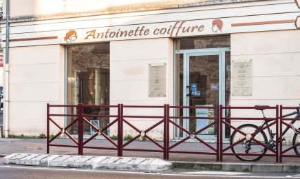 Antoinette coiffure & Institut Sophie  : Manucure à Dourdan