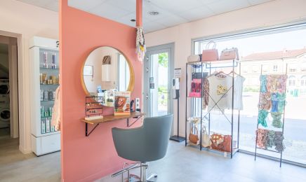 Elegance coiffure - Varennes : Manucure à Varennes-le-Grand