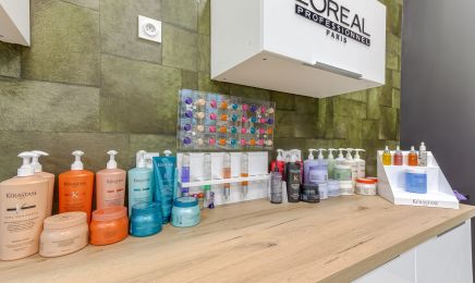 Détente et Style : Coiffeur à Vif