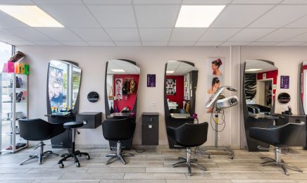 Moderne coiff : Coiffeur à Les Grandes-Ventes