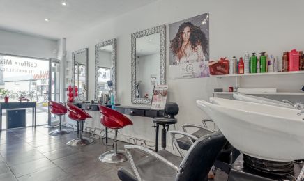 Hair Story - Les Jolies Filles  : Coiffeur à Villejuif