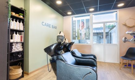 Laura Artisan Coiffeur  : Coiffeur à Périers
