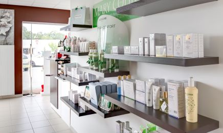 Institut Karine Beaute  : Manucure à Montendre