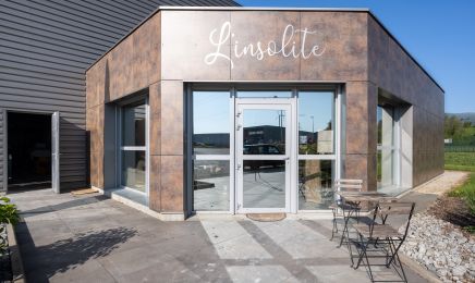L’Insolite : Manucure à Vallières-sur-Fier