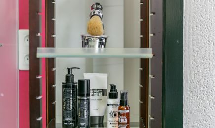Couleurs du temps : Coiffeur à Saint-Jean-d'Angély