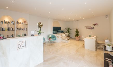 Beauty concept : Manucure à Saint-Quentin