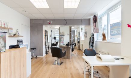 Hair Scult : Manucure à Plumaudan