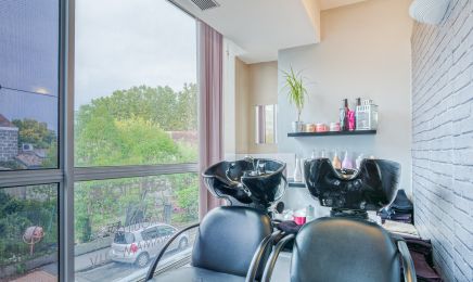 Le Loft Bordeaux - Coiffure - Institut de beauté : Manucure à Bordeaux