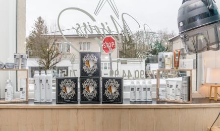 Aux Miroirs d’Or : Coiffeur à Dortan